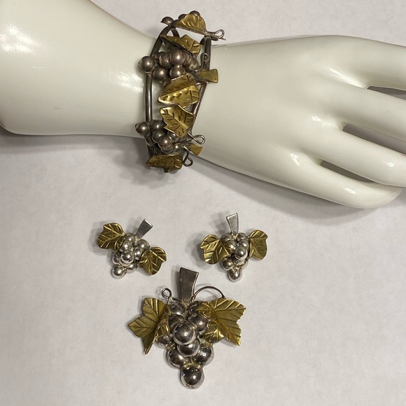 Sterling Grape Set bracelet earrings pendant - Picture 16 of 16